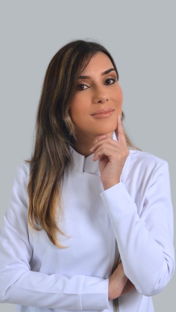 Dra. Adriana Sánchez.